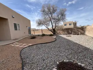 1501 Vista Monte Drive NE Backyard