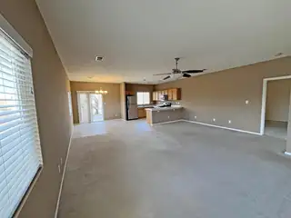 1501 Vista Monte Drive NE Living Room