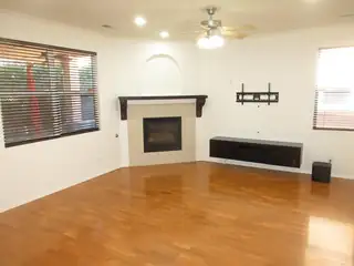 7320 Desert Eagle Road NE 