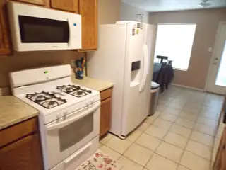 8220 Camino San Martin SW Kitchen