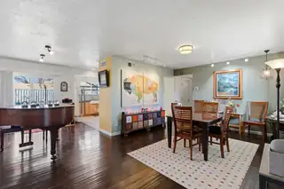 4233 Trinity Place NW Living Room