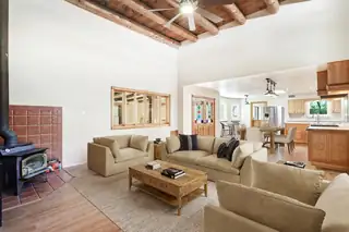 31 Mangham Court Kitchen