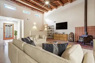 31 Mangham Court Living Room