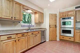 31 Mangham Court Kitchen
