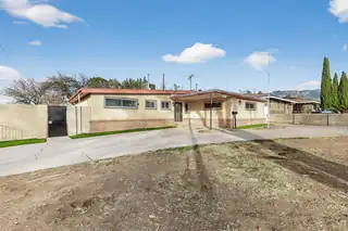 10401 Princess Jeanne Avenue NE Exterior Front