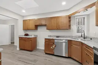 10401 Princess Jeanne Avenue NE Kitchen