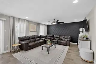 3656 Oasis Springs Road NE Living Room