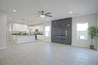 2040 S Lucia Avenue SW Living Room