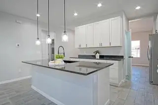 2040 S Lucia Avenue SW Kitchen