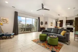 5763 University Boulevard SE Living Room