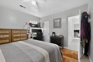 709 Carlisle Boulevard NE Bedroom