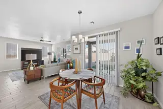 473 Wyatt Avenue SW Living Room