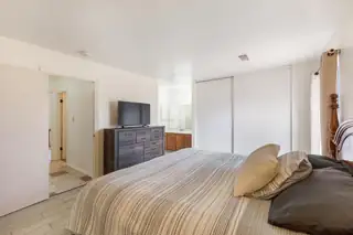 328 Tigris Road NE Kitchen