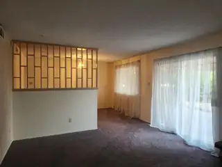 8509 Bellehaven Place NE Living Room