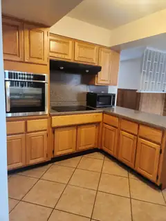 8509 Bellehaven Place NE Kitchen