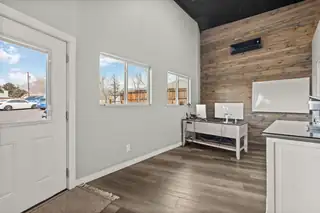 11920 Candelaria Road NE 