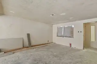 11604 Ralph Avenue NE Kitchen