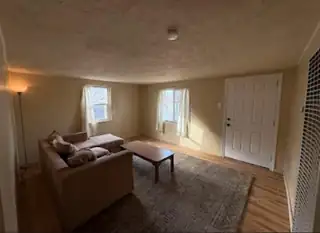 810 Padilla Place Living Room