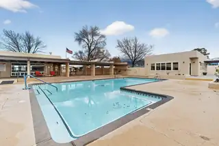 7112 Pan American East NE 7 Pool