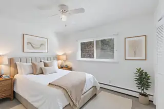 927 Walker Drive NE Bedroom