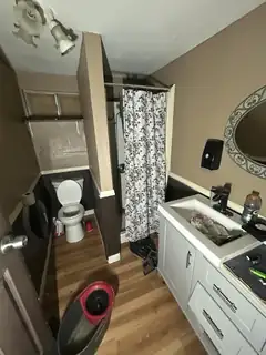 737 97th Street SW Bathroom