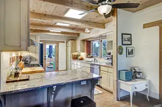 39 Calle Del Norte Kitchen