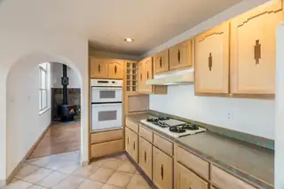 511 Eugene Court SE Kitchen