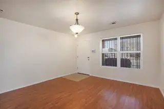 404 Crestview Drive SW Living Room