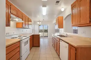 404 Crestview Drive SW Kitchen