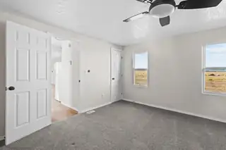 66 Coyote Loop Living Room