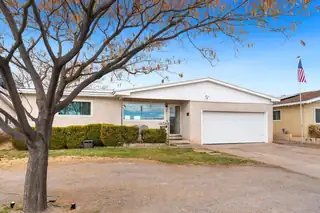 521 Palisades Drive NW Exterior Front