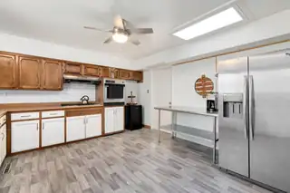 521 Palisades Drive NW Kitchen