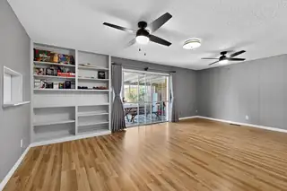 1414 California Street NE Living Room