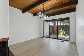 1105 Bernalillo Court SE Living Room