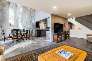 12 Lakeshore Drive NE Living Room