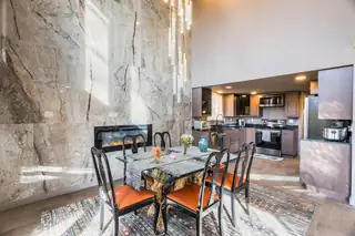 12 Lakeshore Drive NE Living Room