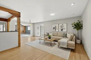 2905 Wisconsin Street NE Living Room