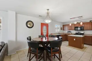 641 Creekside Avenue SW Kitchen