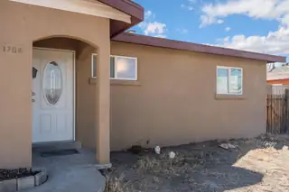 1704 Cornell Drive SE Exterior Front