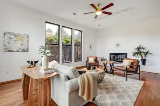 1600 La Cabra Drive SE Living Room