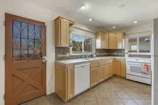 1416 Quincy Street NE Kitchen