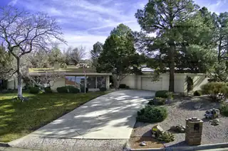 1320 Stagecoach Lane SE, Albuquerque