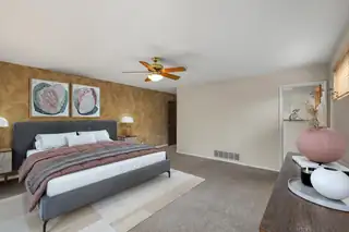 925 Tramway Lane NE Bedroom