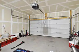 4143 Summit Park Road NE Garage