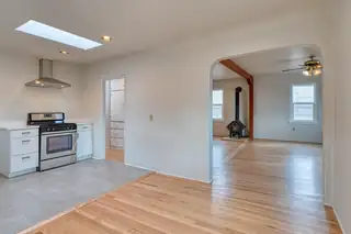 2204 7th Street NW Kitchen