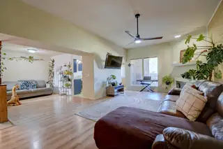 5121 Pinata Place NE Living Room