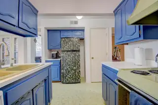 5121 Pinata Place NE Kitchen