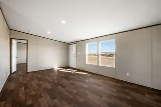 43 Washington Loop Living Room