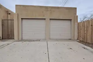 401 Sierra Drive SE Garage