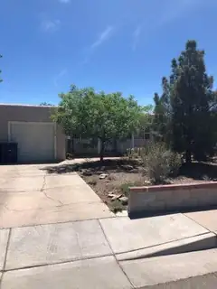 612 W Monroe Street SE Exterior Front